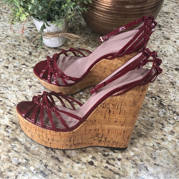 Gucci Alice Red Patent Leather Knot Strappy Platform Cork Sandal Wedges 40 - Picture 4 of 13